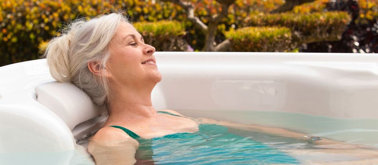 New Obesity Treatment? Study Eyes Hot Tubs for Overweight Women