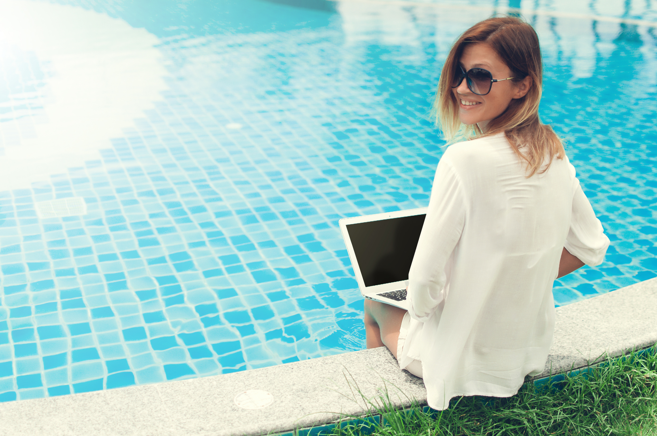 3 Amazing Blogs (Besides Ours) Every Pool Owner Needs to Read